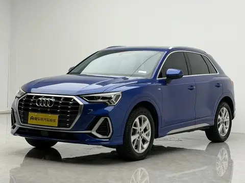 Audi Q3 2019 — фото 1