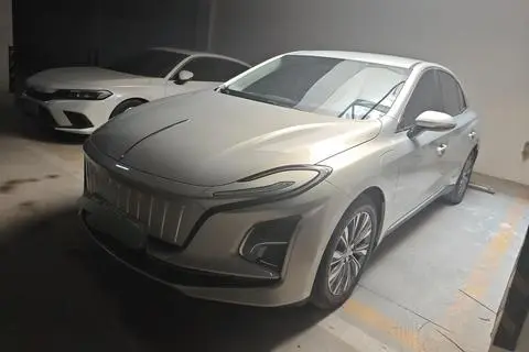 Hongqi E-QM5 2022