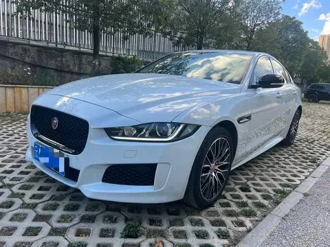 Jaguar XE 2018