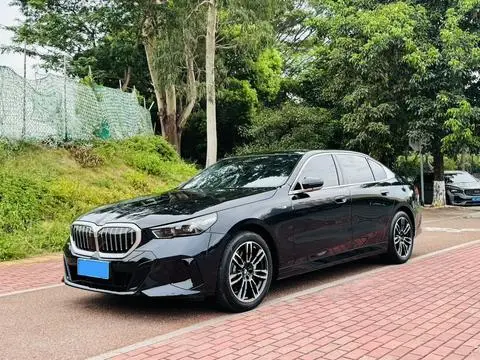 BMW 5 Series 2025