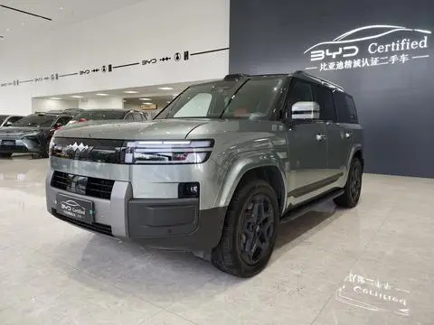 BYD Leopard 钛7 PHEV 2025