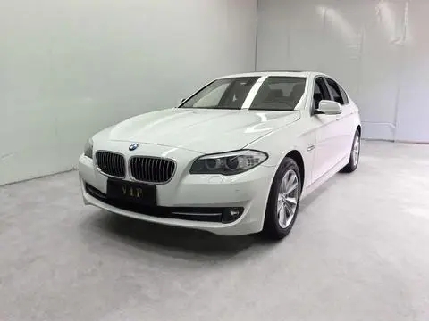 BMW 5 Series 2012 — фото 1