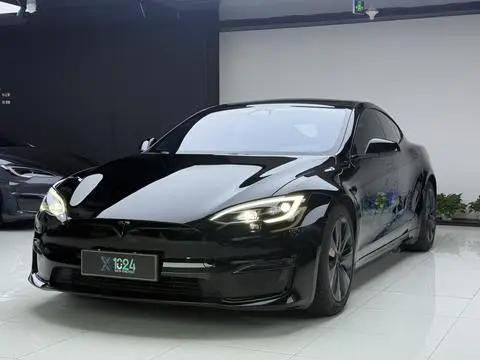 Tesla Model S 2023