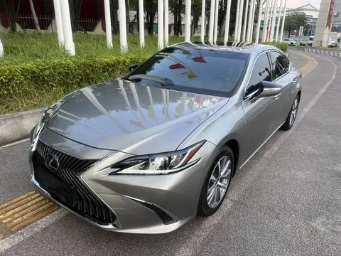Lexus ES 2018