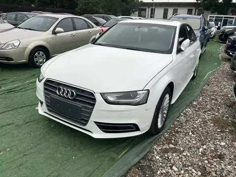 Audi A4L 2015 — фото 1