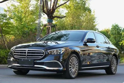 Mercedes-Benz E-Class 2022