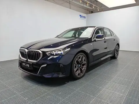 BMW 5 Series 2025