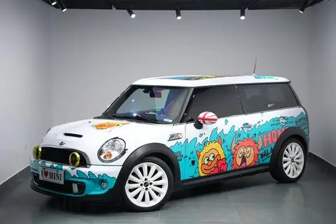 MINI CLUBMAN 2011
