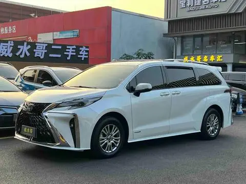 Toyota 赛那 2023