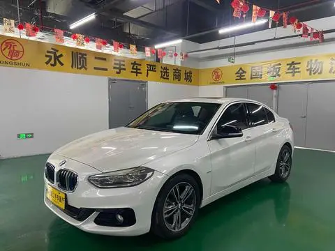BMW 1 Series 2018 — фото 1