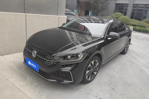 Volkswagen Passat 2022