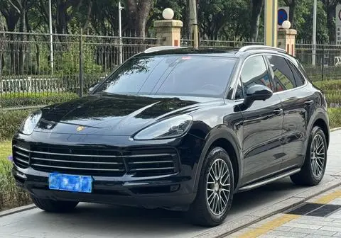 Porsche Cayenne 2018 — фото 1