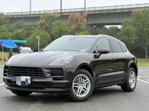 Porsche Macan 2021