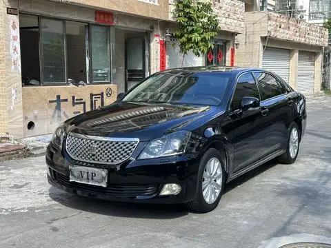 Toyota Crown 2010