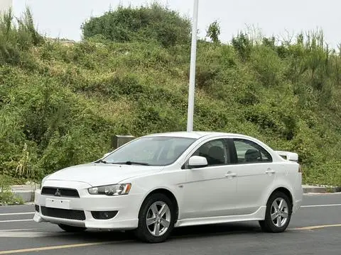 Mitsubishi 翼神 2011
