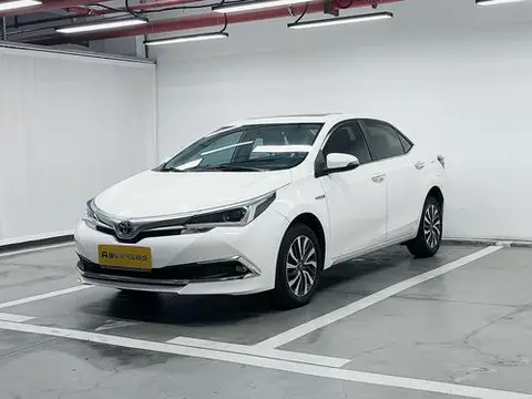 Toyota Corolla 2017 — фото 1