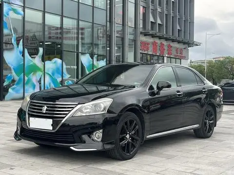 Toyota Crown 2012