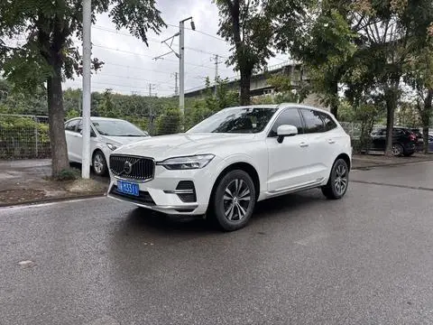 Volvo XC60 2023 — фото 1