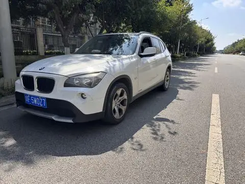 BMW X1 2012 — фото 1