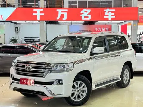 Toyota Land Cruiser 2019 — фото 1