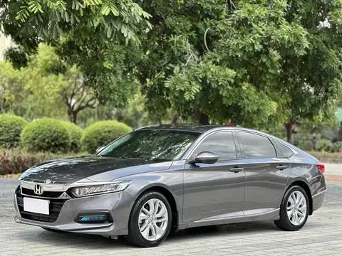 Honda Accord 2018 — фото 1