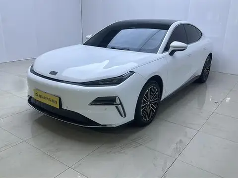 Geely 星耀8 PHEV 2025