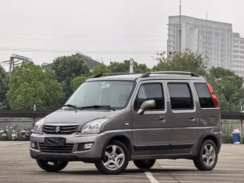 Suzuki 北斗星X5 2013