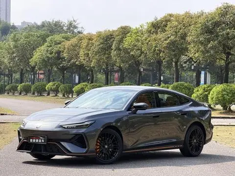 Changan UNI-V 2025