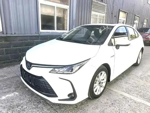 Toyota Corolla 2023 — фото 1