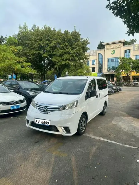 Nissan NV200 2016