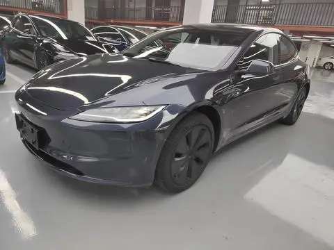 Tesla Model 3 2025