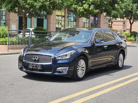 Infiniti Q70 2017