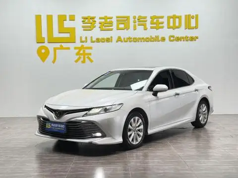 Toyota Camry 2019