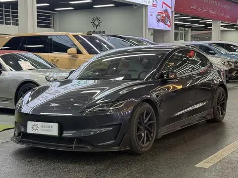 Tesla Model 3 2024