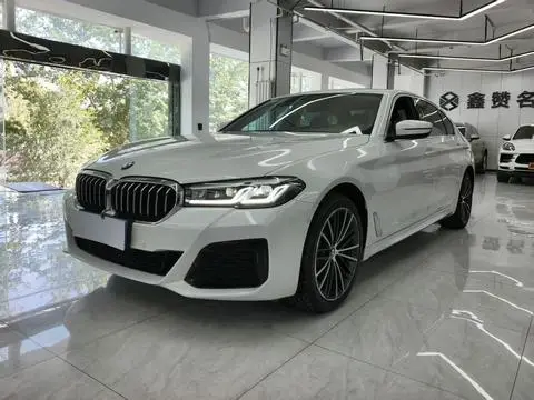 BMW 5 Series 2023 — фото 1