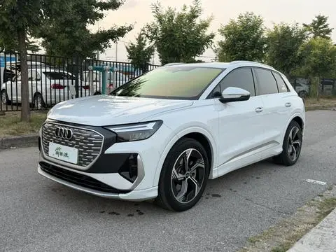 Audi Q4 e-tron 2024