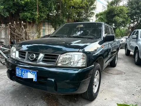 Nissan D22 2013