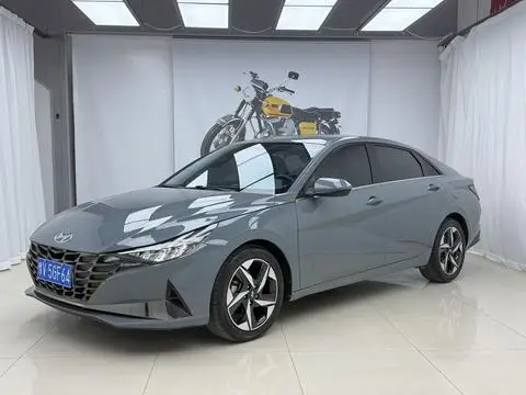 Hyundai Elantra 2022 — фото 1