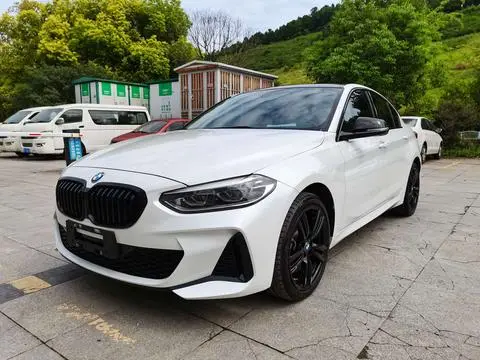 BMW 1 Series 2021