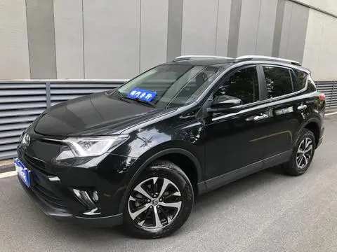 Toyota RAV4 2019 — фото 1