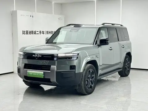 BYD Leopard 钛7 PHEV 2025