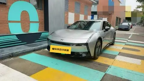 XPeng 小鹏P7 2025