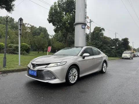 Toyota Camry 2019