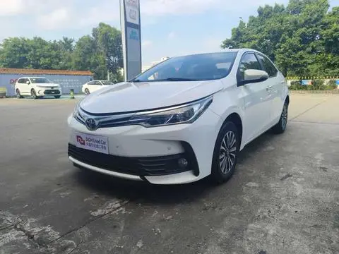 Toyota Corolla 2018 — фото 1
