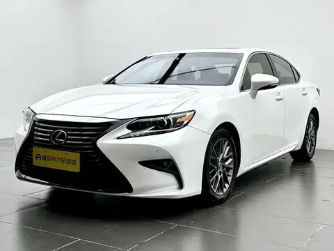 Lexus ES 2017