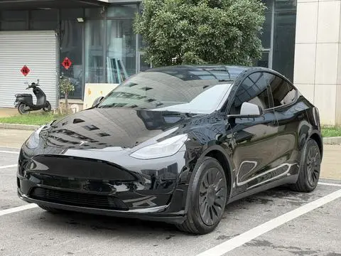 Tesla Model Y 2022 — фото 1