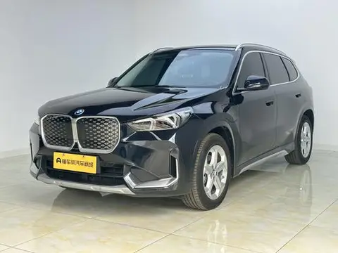 BMW iX1 2024