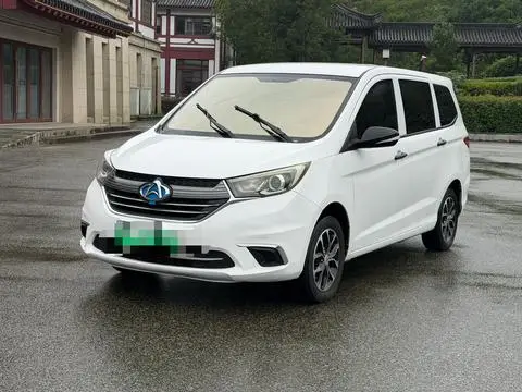 Changan Kaicene 欧尚A600 EV 2021 — фото 1