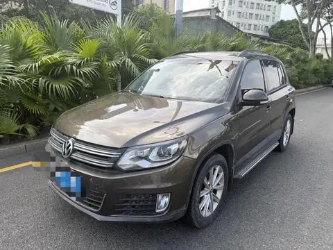 Volkswagen Tiguan 2015 — фото 1