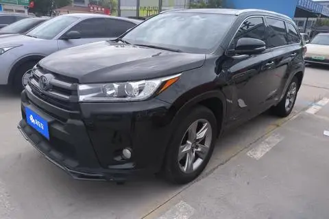 Toyota Highlander 2018 — фото 1